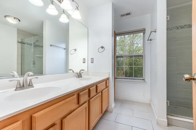 $290,000 | 1796 South Wentworth Circle, Romeoville, IL 60446