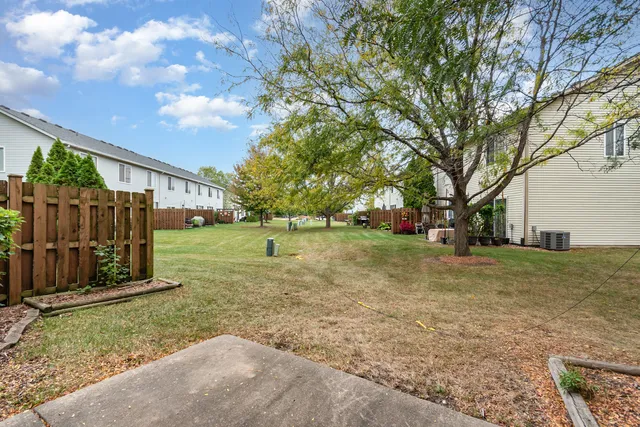 $290,000 | 1796 South Wentworth Circle, Romeoville, IL 60446