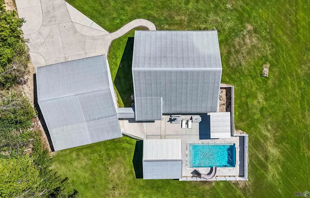 $425,000 | 32885 Lower Rome Road, Springfield, LA 70462