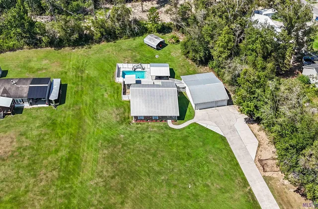 $425,000 | 32885 Lower Rome Road, Springfield, LA 70462