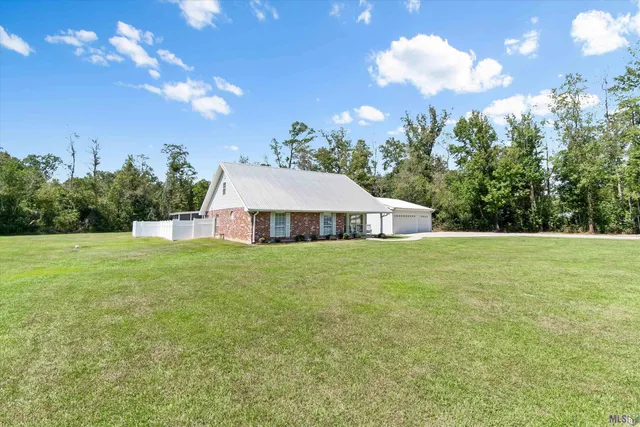 $425,000 | 32885 Lower Rome Road, Springfield, LA 70462