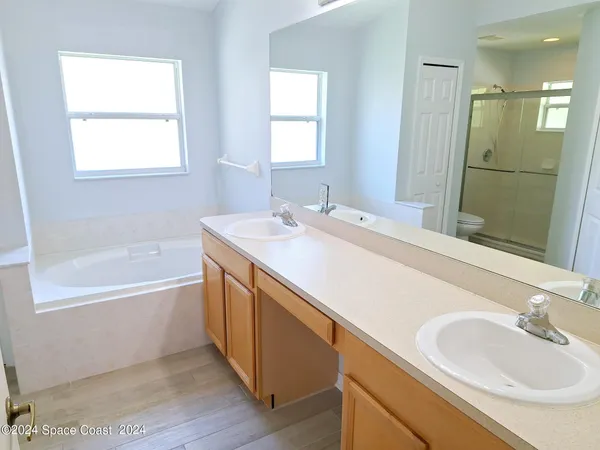 $2,150 | 2622 Glasbern Circle, Melbourne, FL 32904