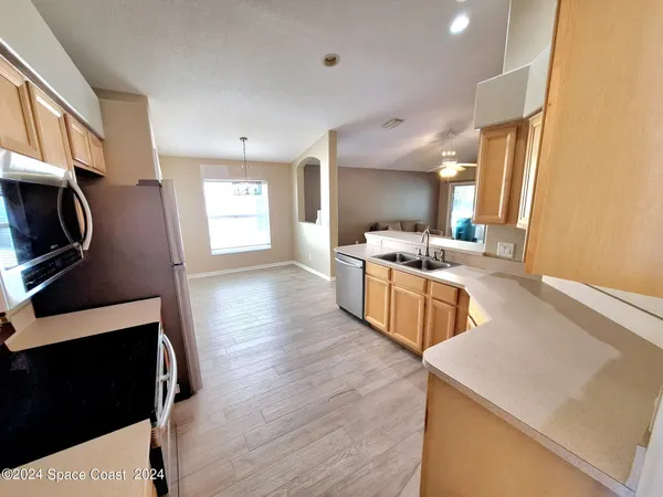 $2,150 | 2622 Glasbern Circle, Melbourne, FL 32904