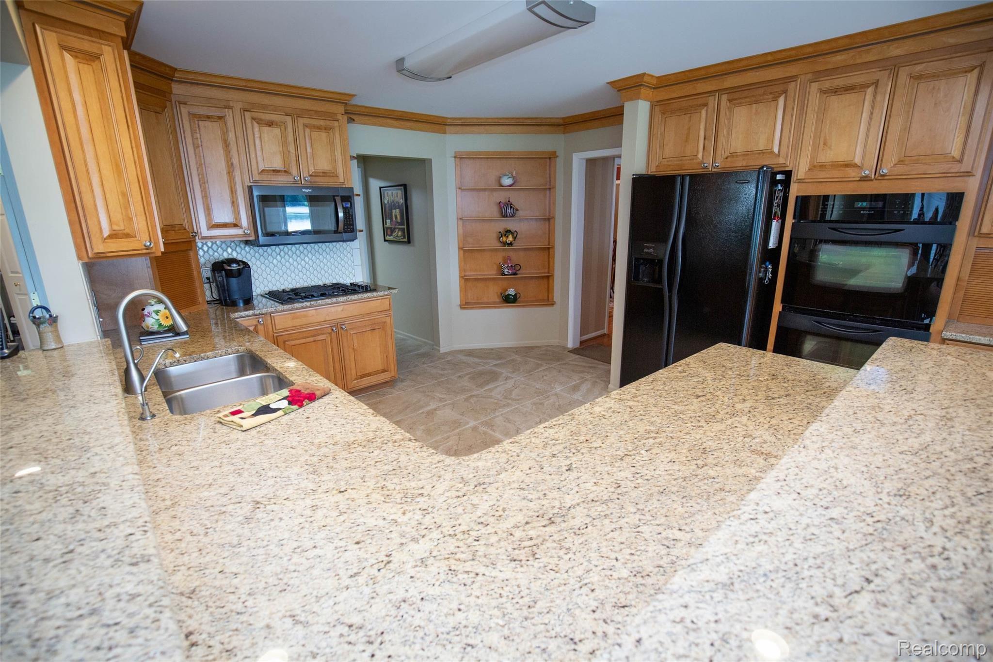 9936 Sashabaw Road Clarkston, MI 48348 - Photo 21 of 64 IMG_6893.jpg