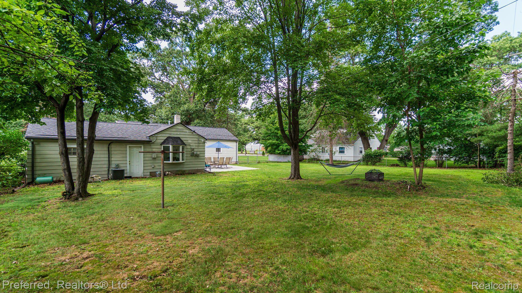14116 Stark Road Livonia, MI 48154 - Photo 31 of 33 Gallery Image 31