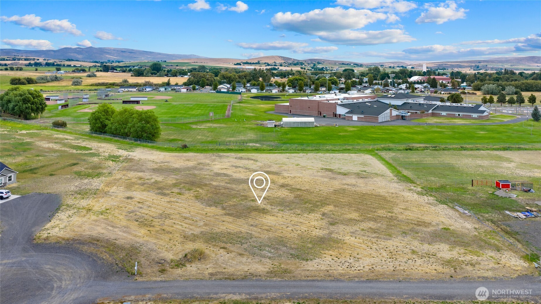 1-xx Fairview Road Ellensburg, WA 98926 - Photo 4 of 15 a view of a city