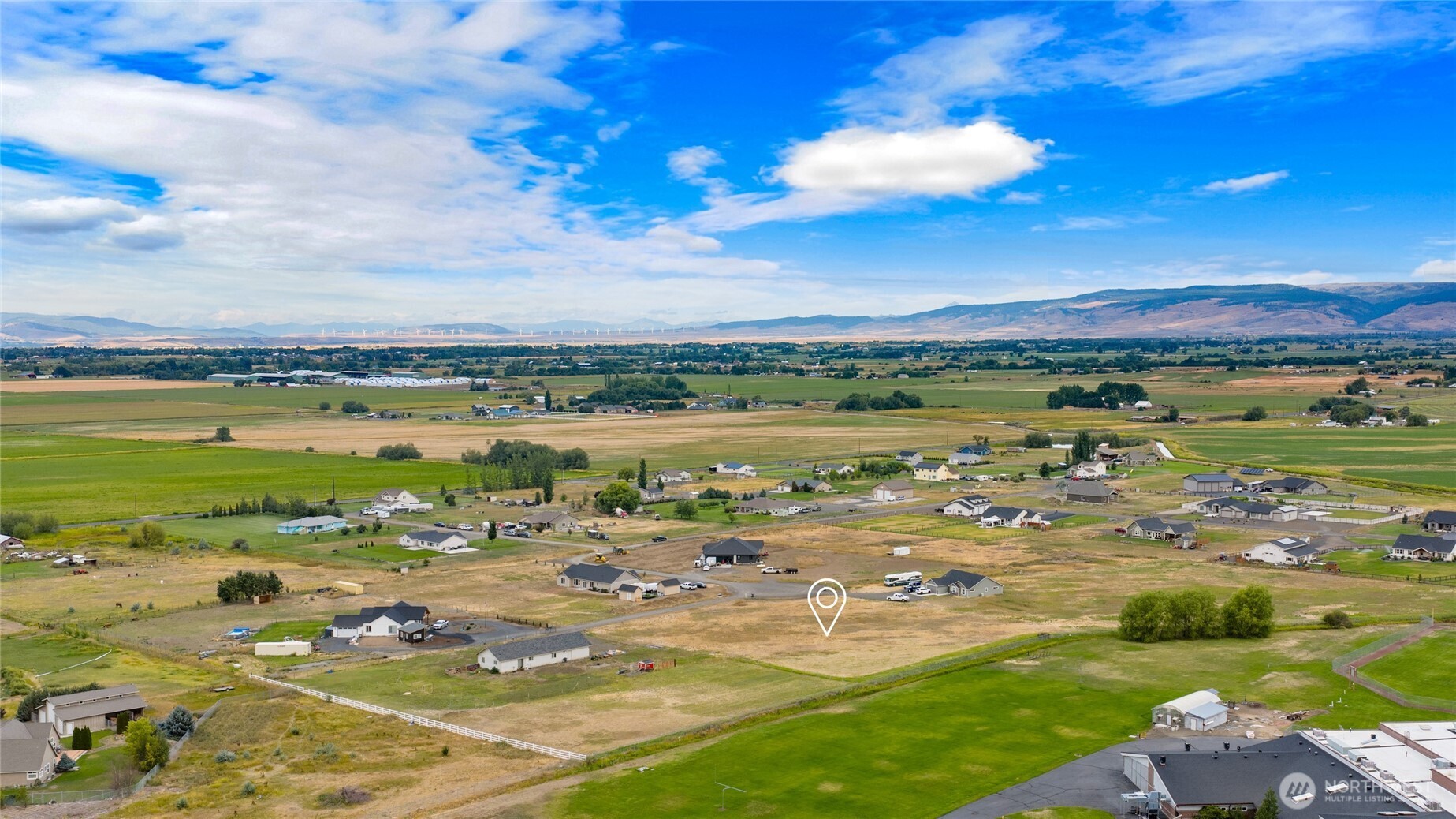 1-xx Fairview Road Ellensburg, WA 98926 - Photo 10 of 15 a view of a city with an ocean
