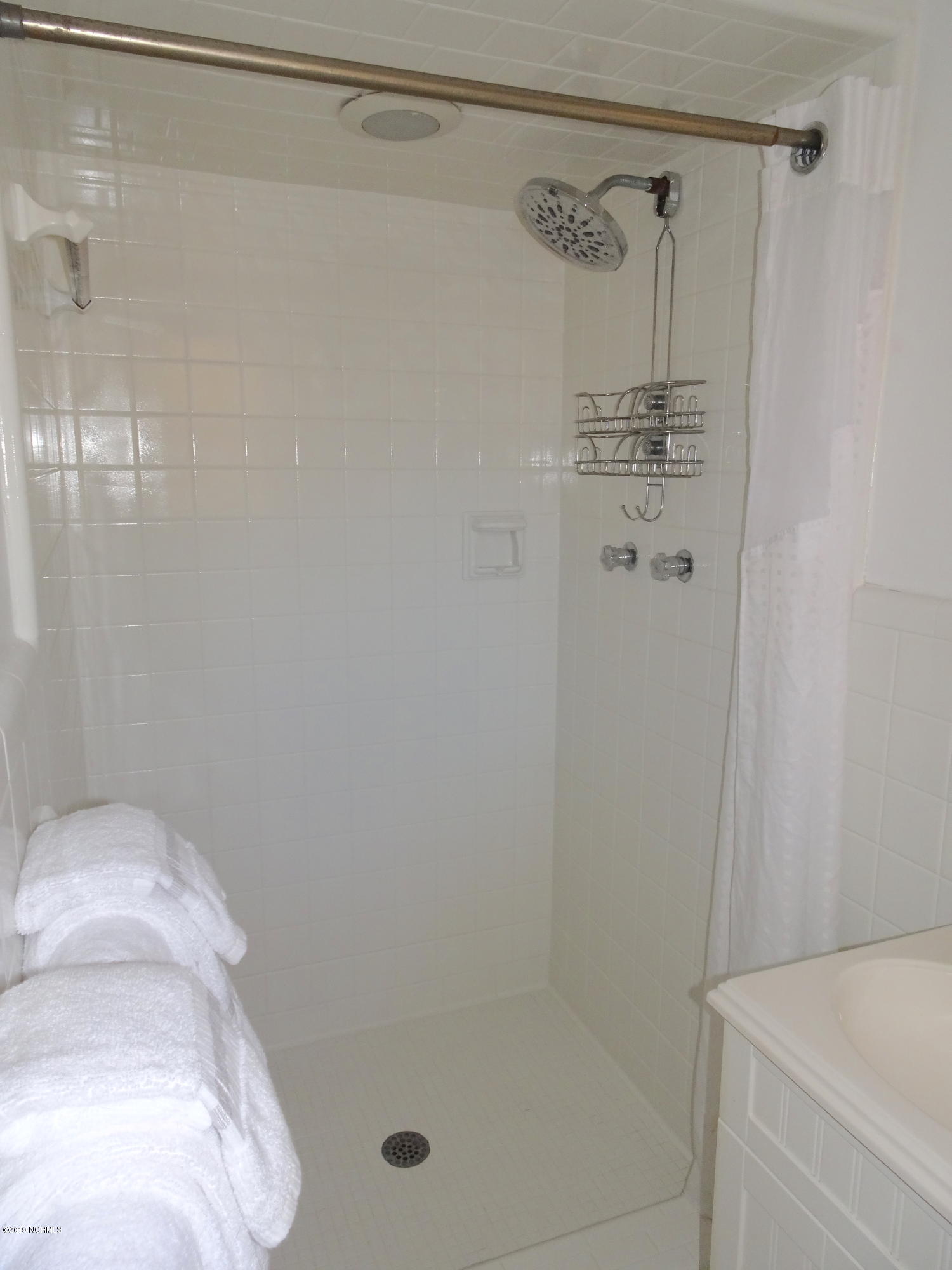 1106 West Rock Spring Road Greenville, NC 27858 - Photo 20 of 51 Master Bathroom
