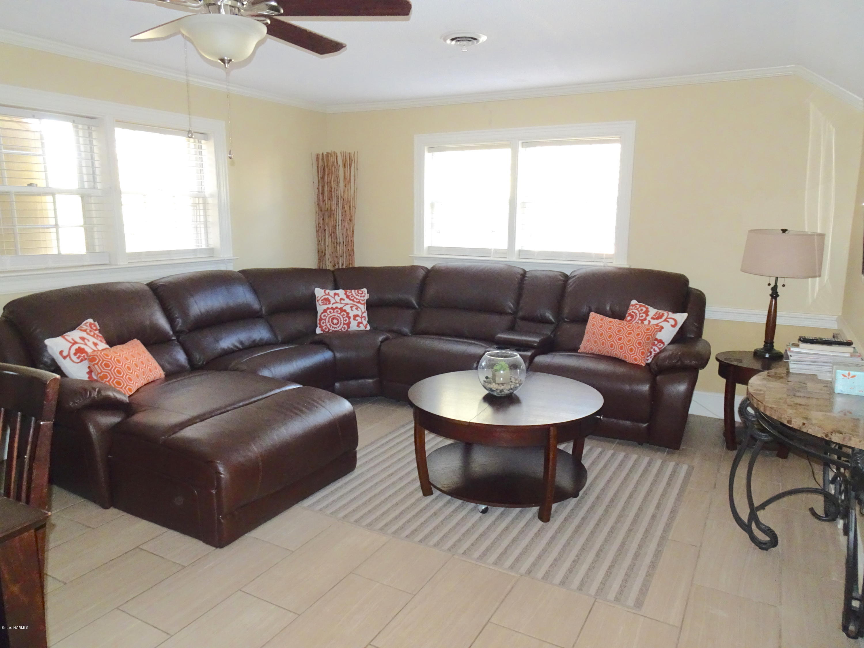 1106 West Rock Spring Road Greenville, NC 27858 - Photo 30 of 51 In Law Suite Greatroom