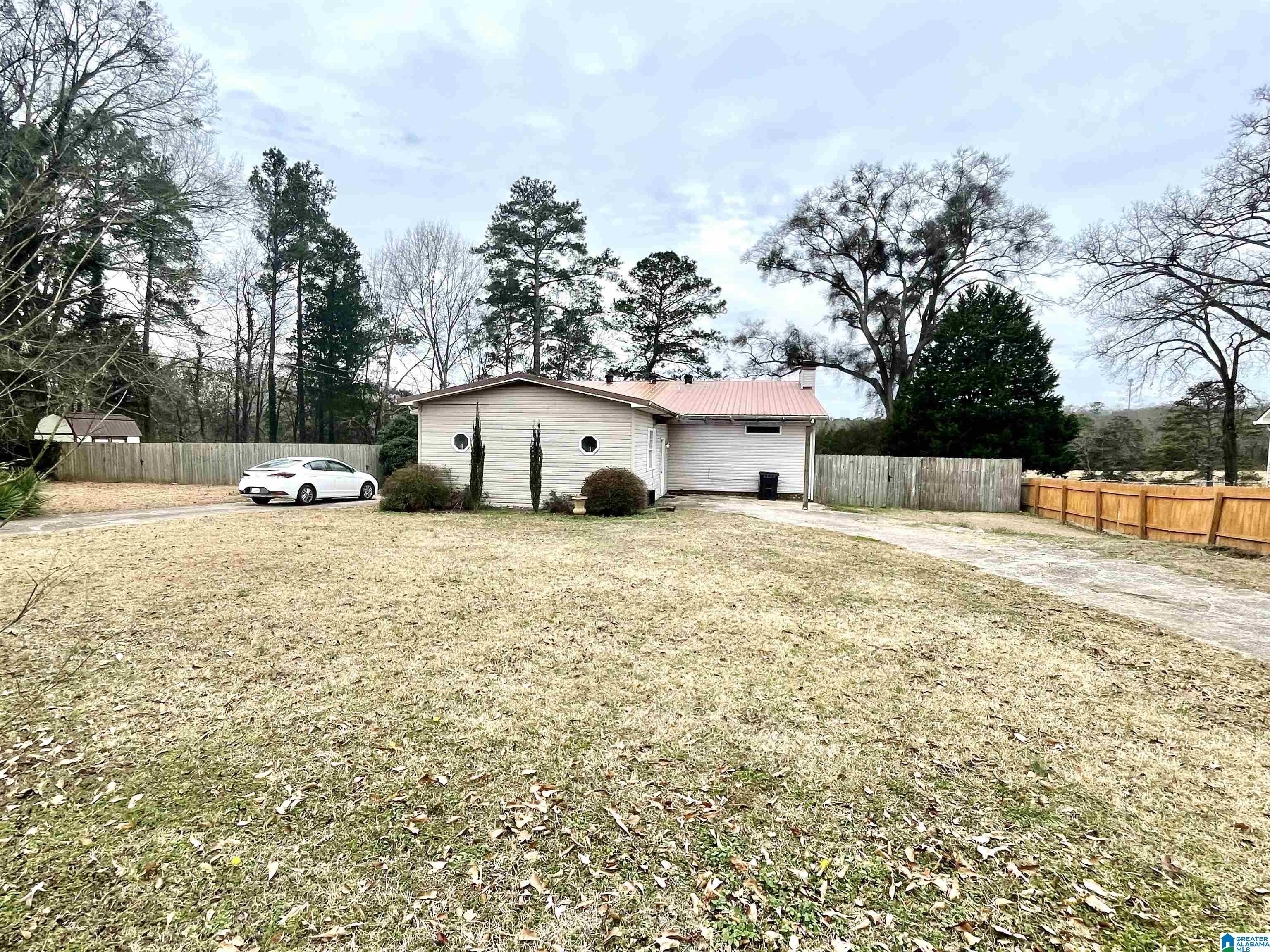 113 Lake View Circle Riverside, AL 35135 - Photo 2 of 40
