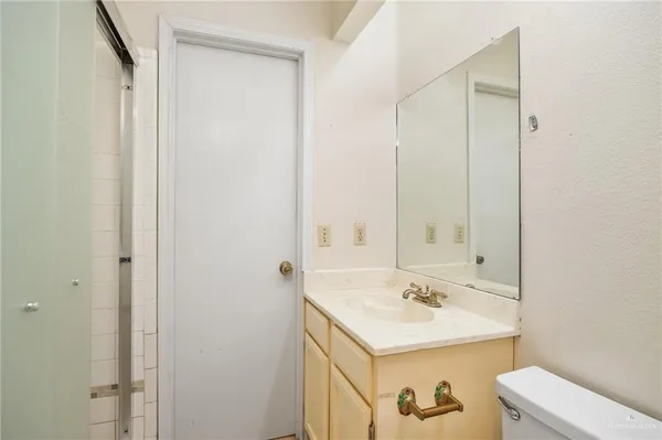 $1,300 | 1511 Evergreen Avenue, Mission, TX 78572