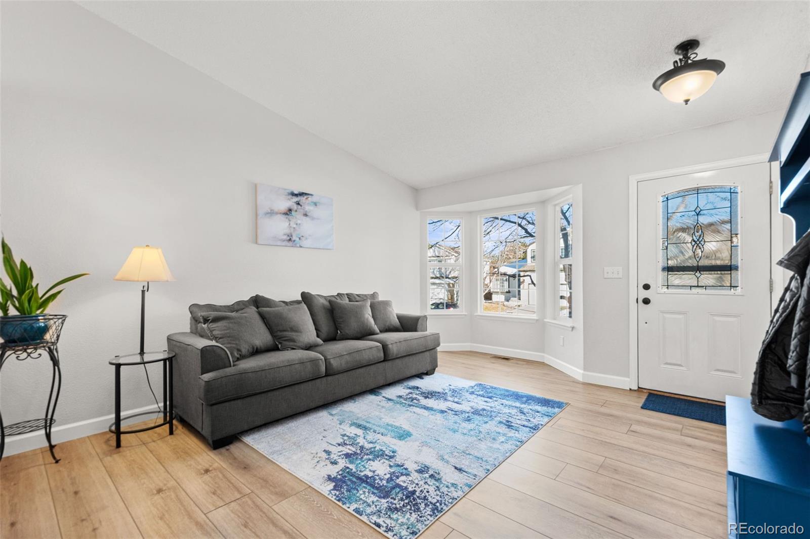 9573 South Castle Ridge Circle Highlands Ranch, CO 80129 - Photo 4 of 37