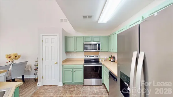 $2,000 | 447 Fawnbrook Lane, Gastonia, NC 28052