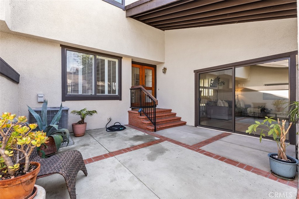 165 Old Ranch Road, Unit 3 Seal Beach, CA 90740 - Photo 3 of 31