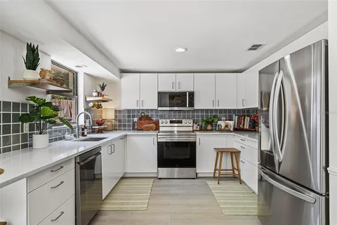 $468,000 | 3174 Peachtree Street, Sarasota, FL 34231