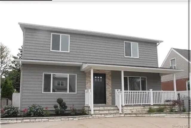 $989,000 | 1024 Oaks Drive, Franklin Square, NY 11010