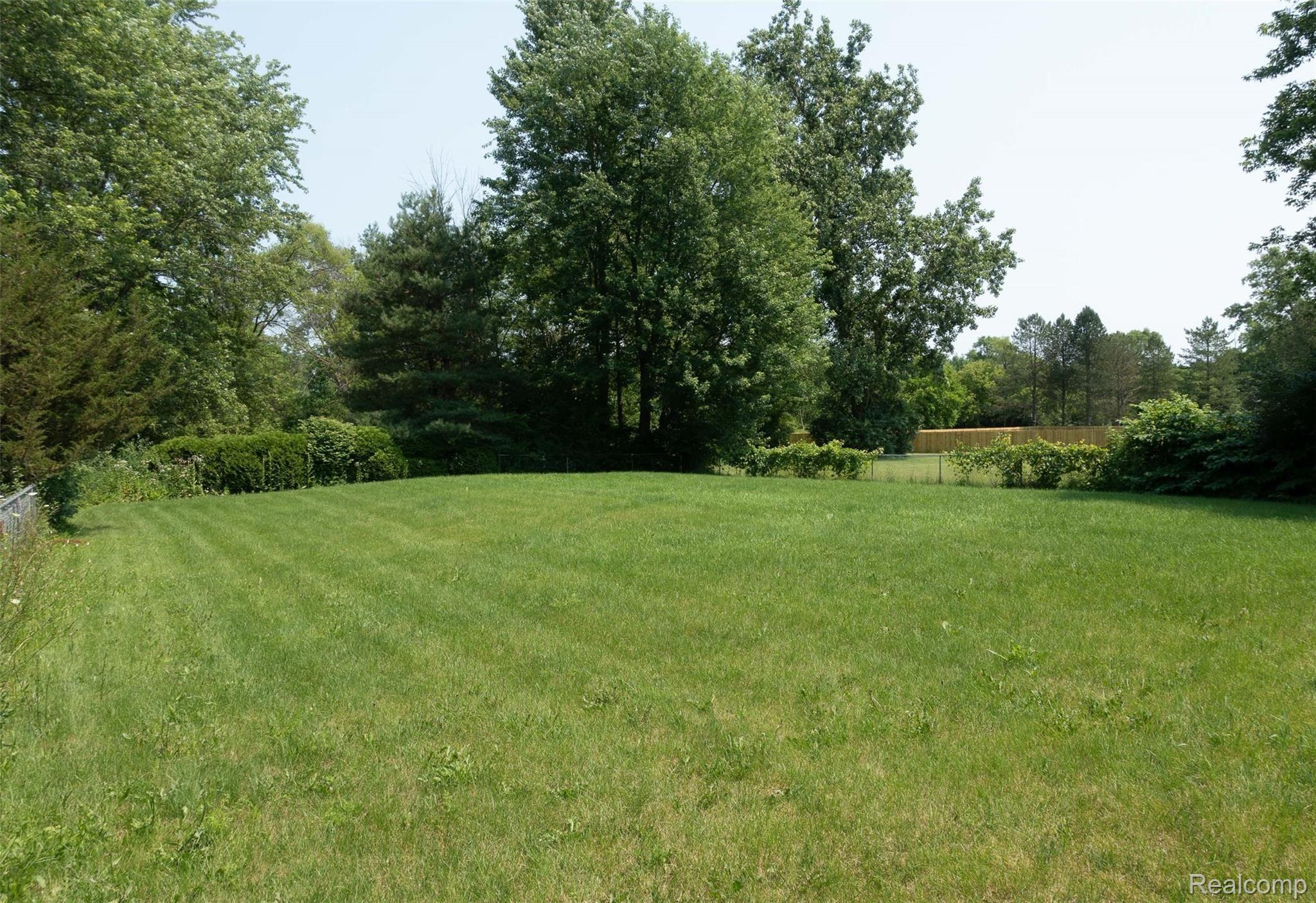 5424 Elms Road Flushing, MI 48433 - Photo 6 of 44 00914.jpg