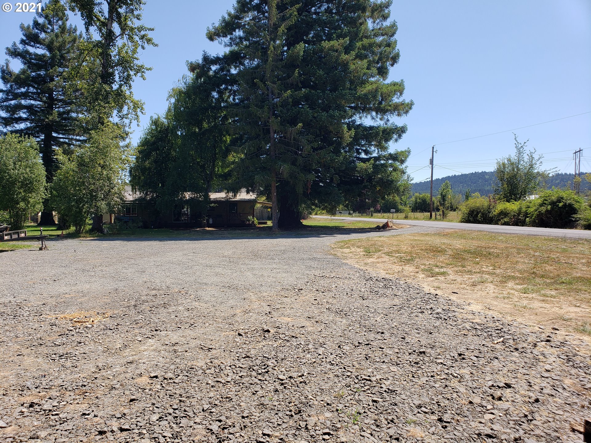 33761 Hampton Road Eugene, OR 97405 - Photo 27 of 32