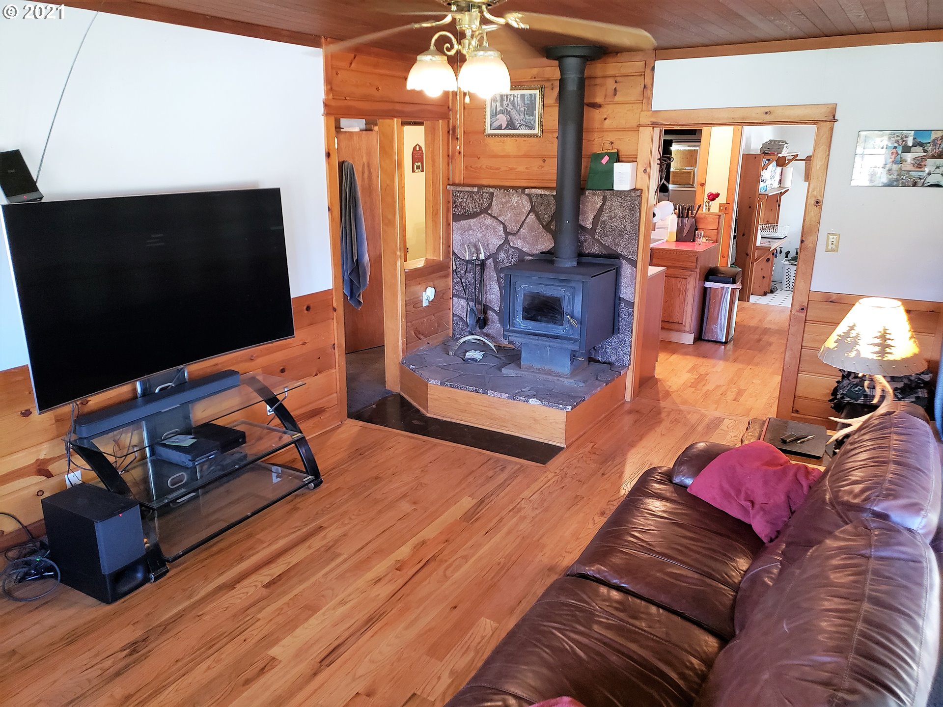 33761 Hampton Road Eugene, OR 97405 - Photo 6 of 32