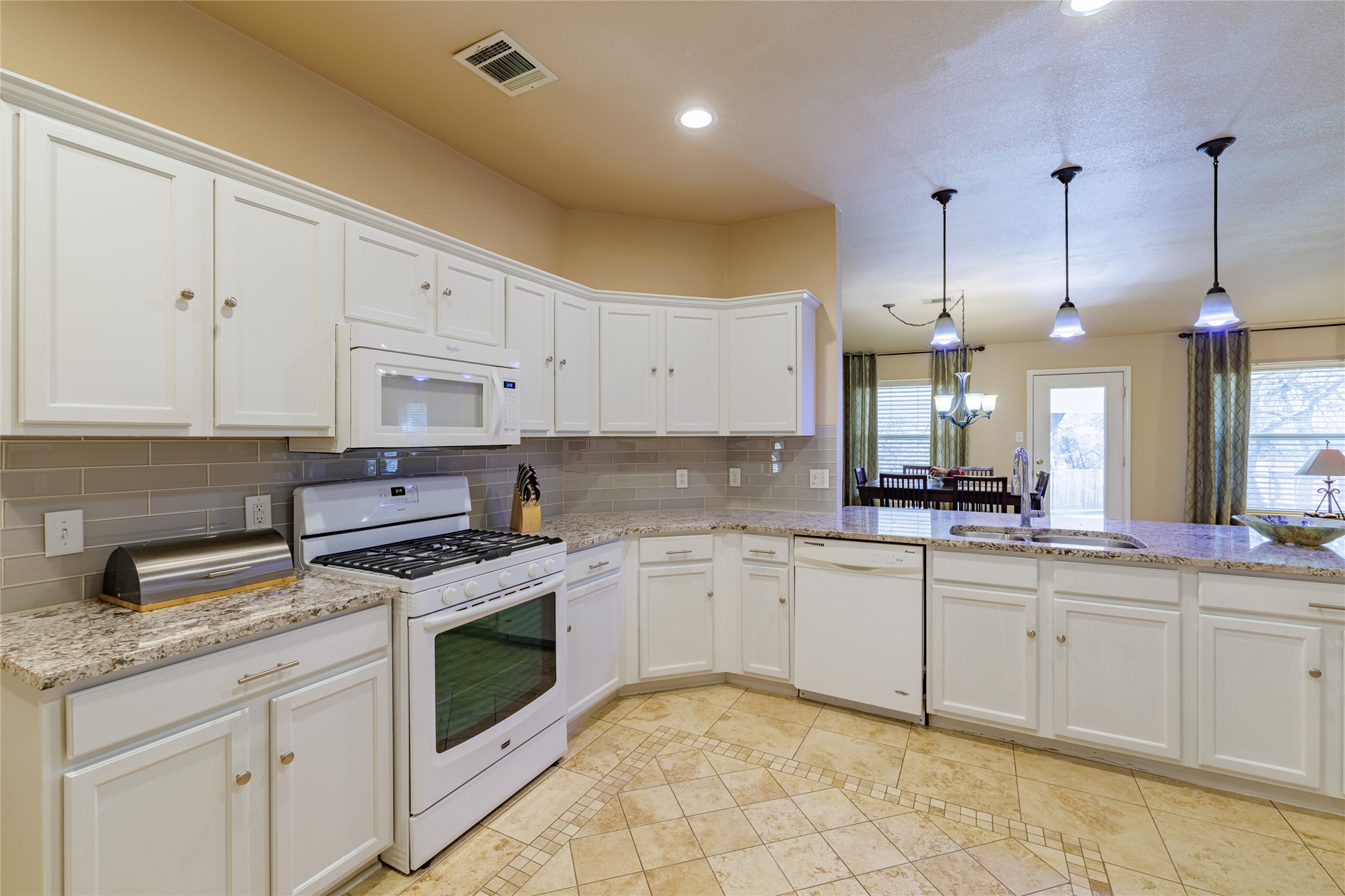 3301 Spumanti Lane Leander, TX 78641 - Photo 14 of 40