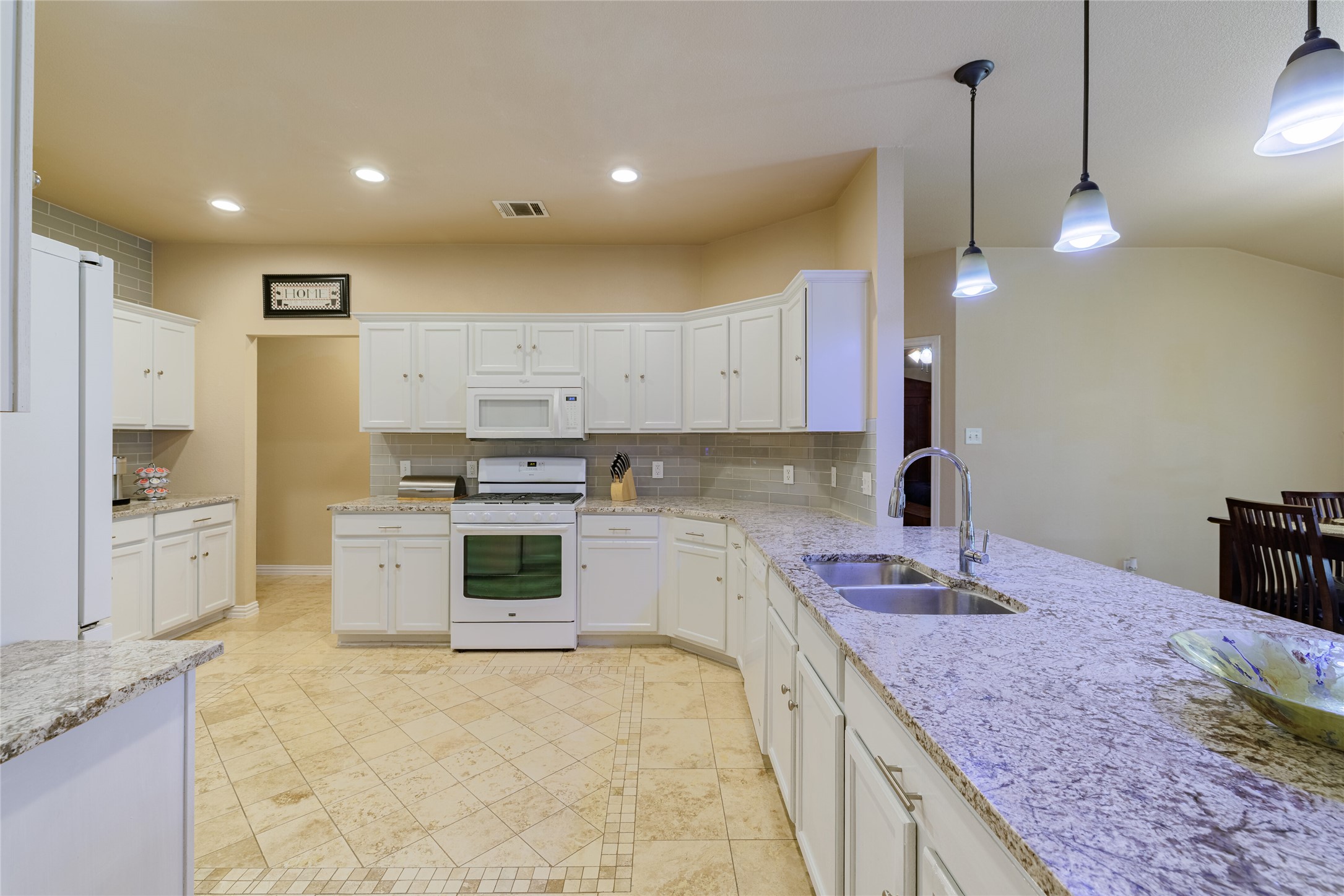 3301 Spumanti Lane Leander, TX 78641 - Photo 10 of 40