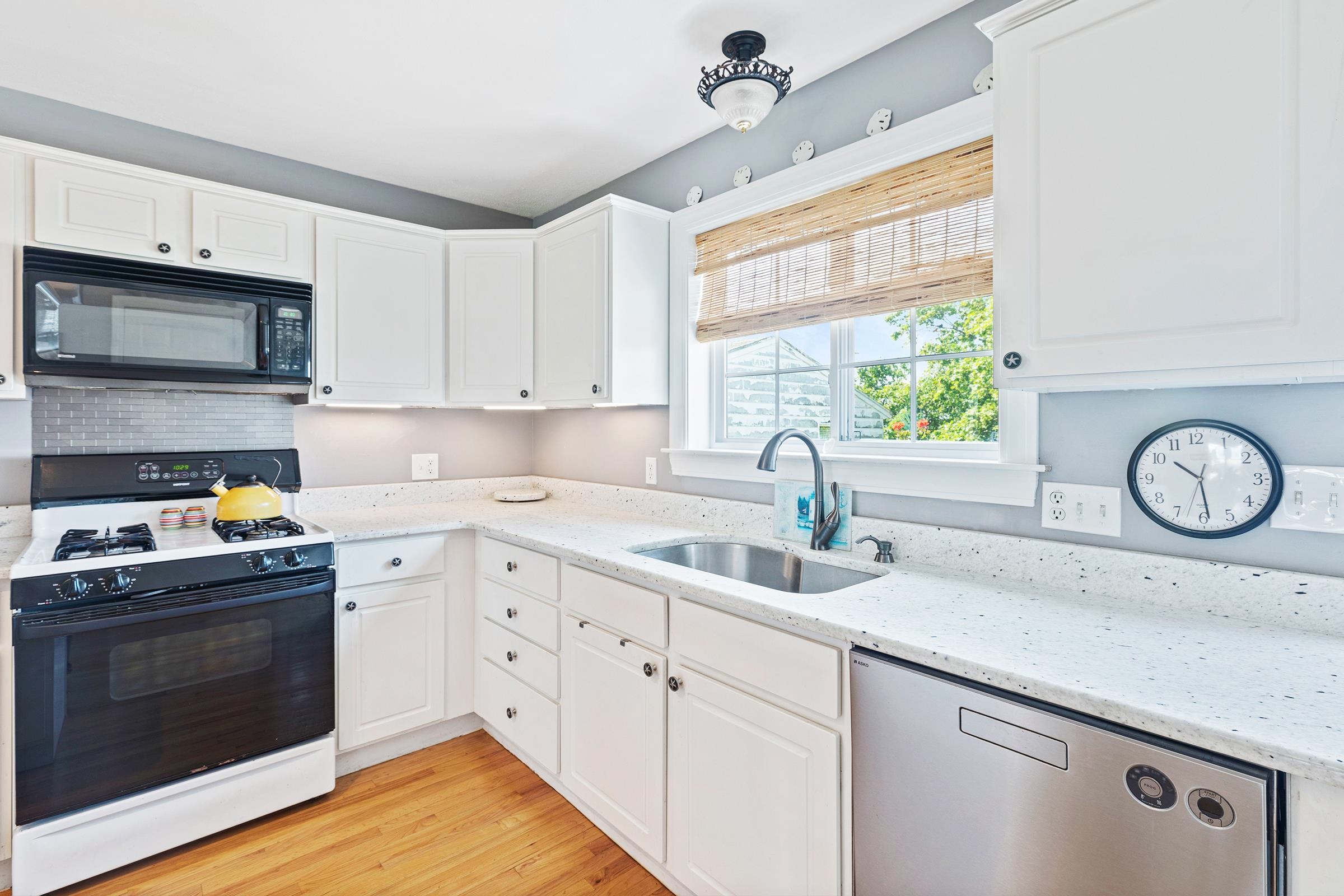 29 Nudd Avenue, Unit A Hampton, NH 03842 - Photo 11 of 28