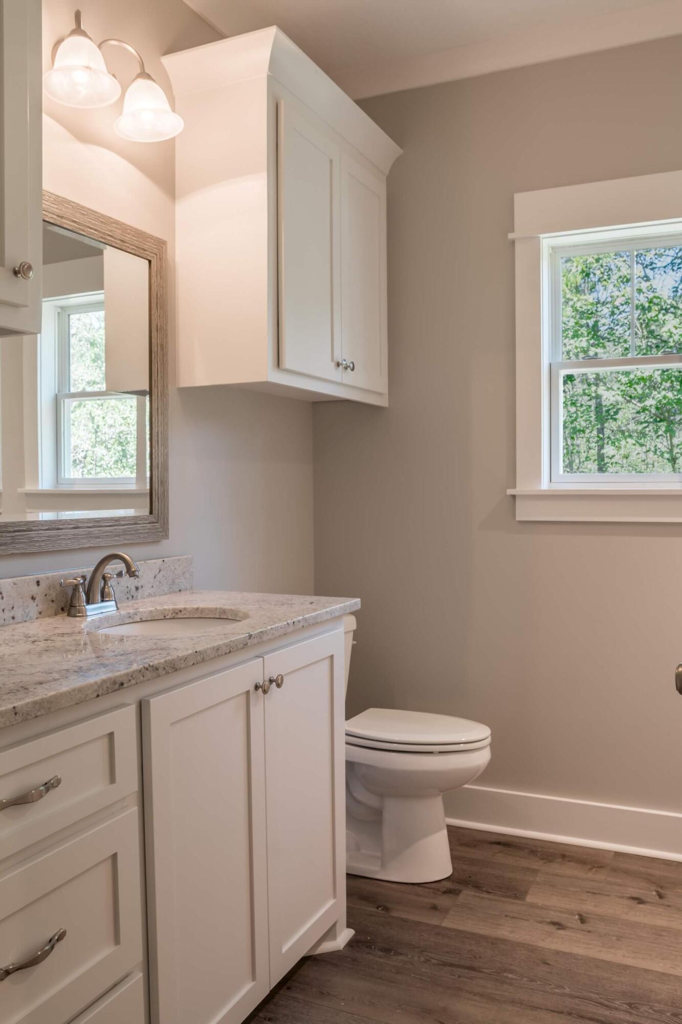 17036 Jacinto Road Bend, OR 97707 - Photo 7 of 17 GUEST-BATH-v1571066571067