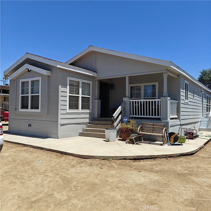 22956 La More Road Perris, CA 92570 - Photo 2 of 24