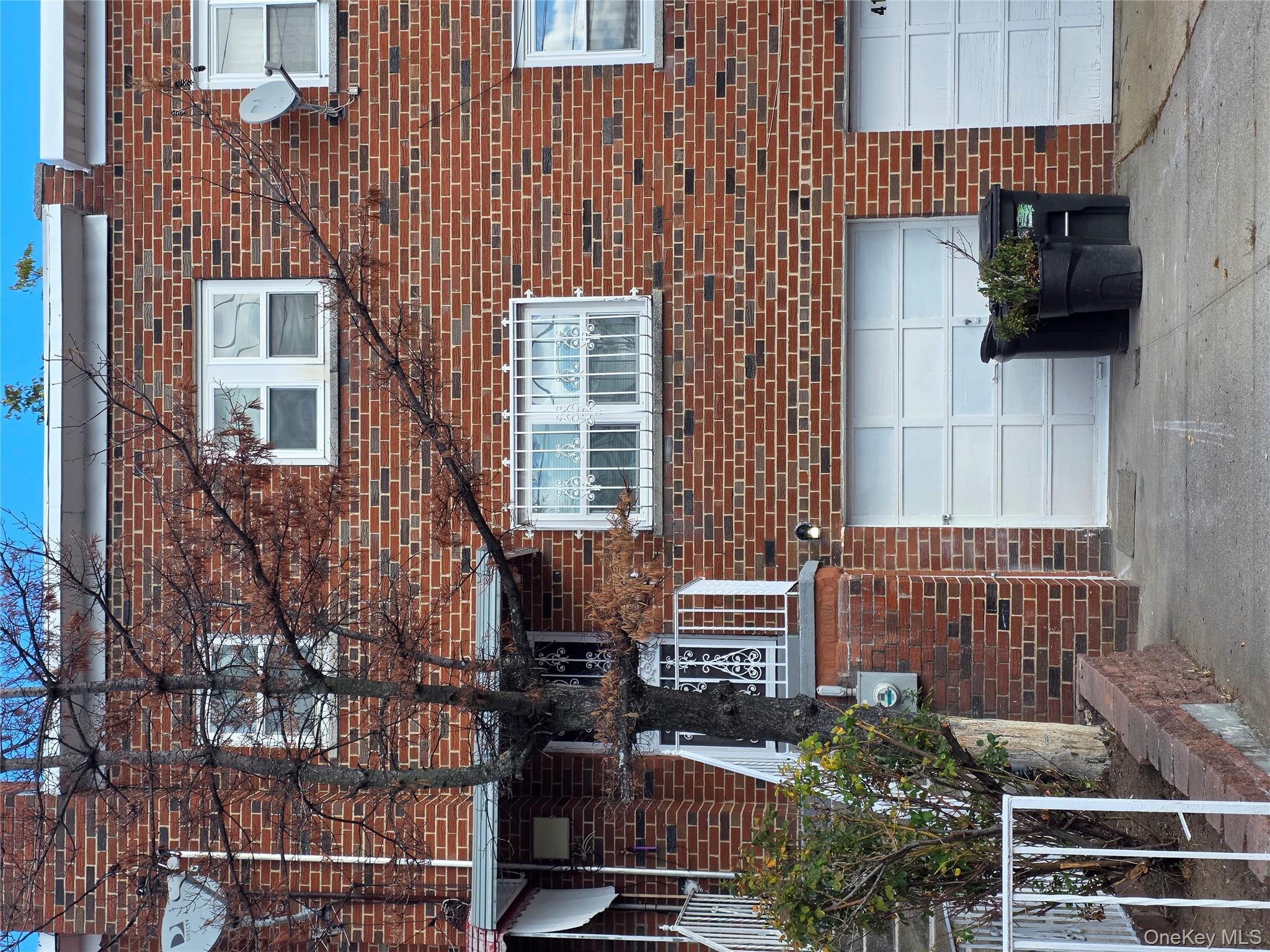 4160 Baychester Avenue Bronx, NY 10466 - Photo 1 of 24 a front view of a house with plants