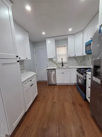 $695,000 | 4160 Baychester Avenue | Wakefield