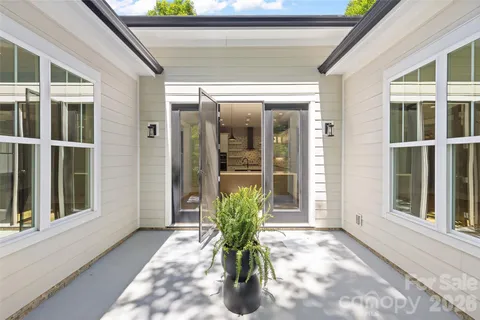 $925,000 | 2917 Lake Shore Road South, Denver, NC 28037