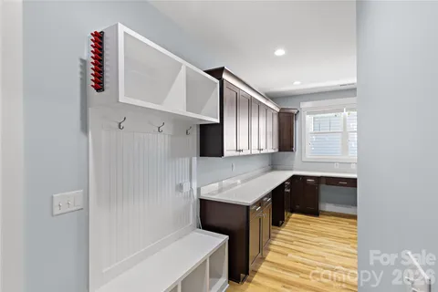 $925,000 | 2917 Lake Shore Road South, Denver, NC 28037