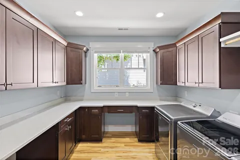$925,000 | 2917 Lake Shore Road South, Denver, NC 28037