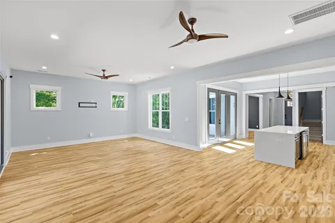$925,000 | 2917 Lake Shore Road South, Denver, NC 28037