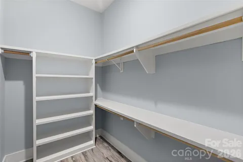 $925,000 | 2917 Lake Shore Road South, Denver, NC 28037