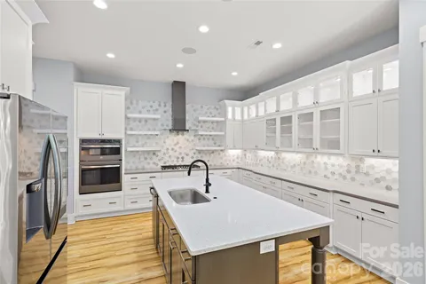 $925,000 | 2917 Lake Shore Road South, Denver, NC 28037