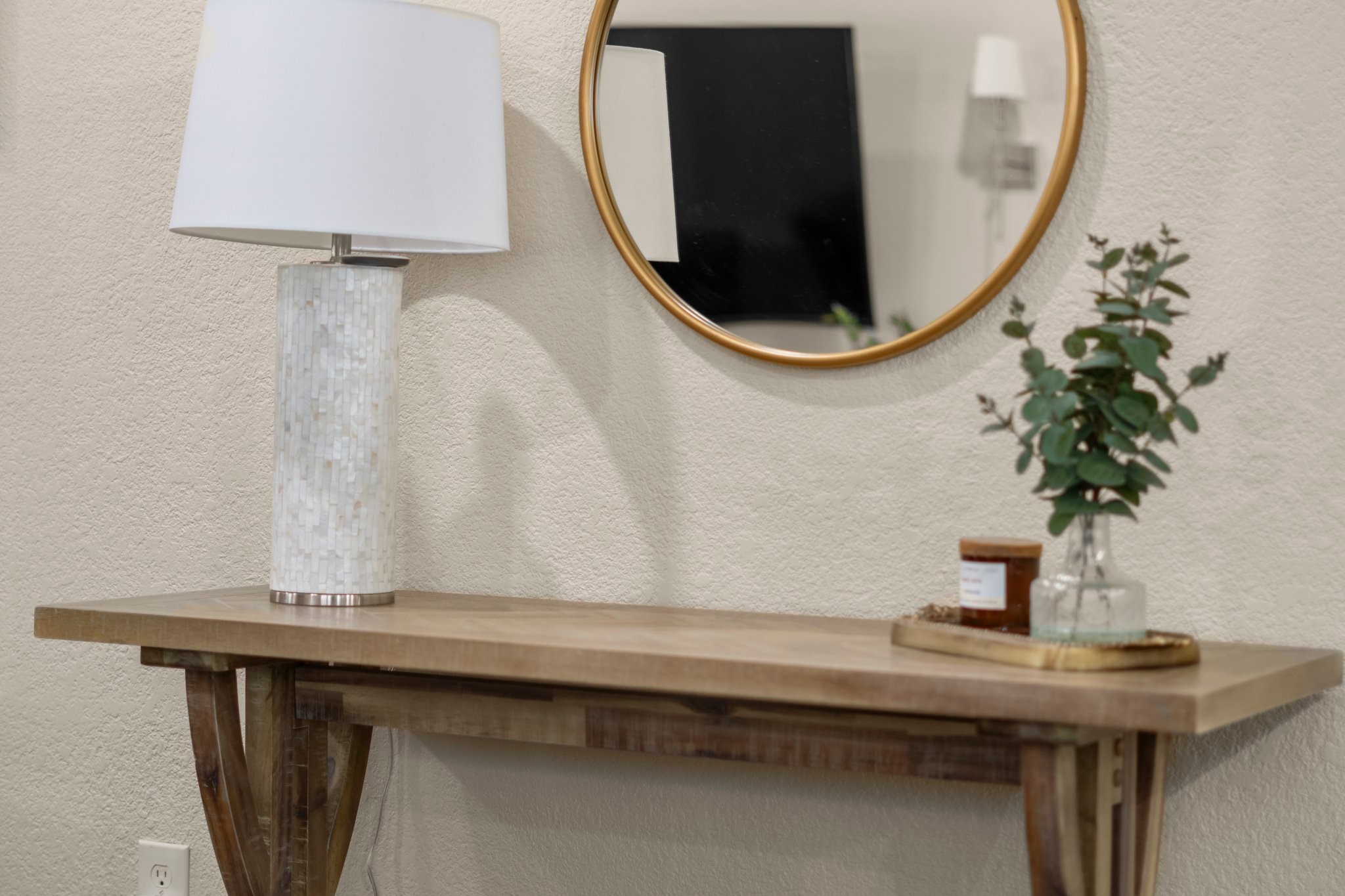 28987 Birch Green Way Spring, TX 77386 - Photo 14 of 32 a vase of flowers sitting on a table