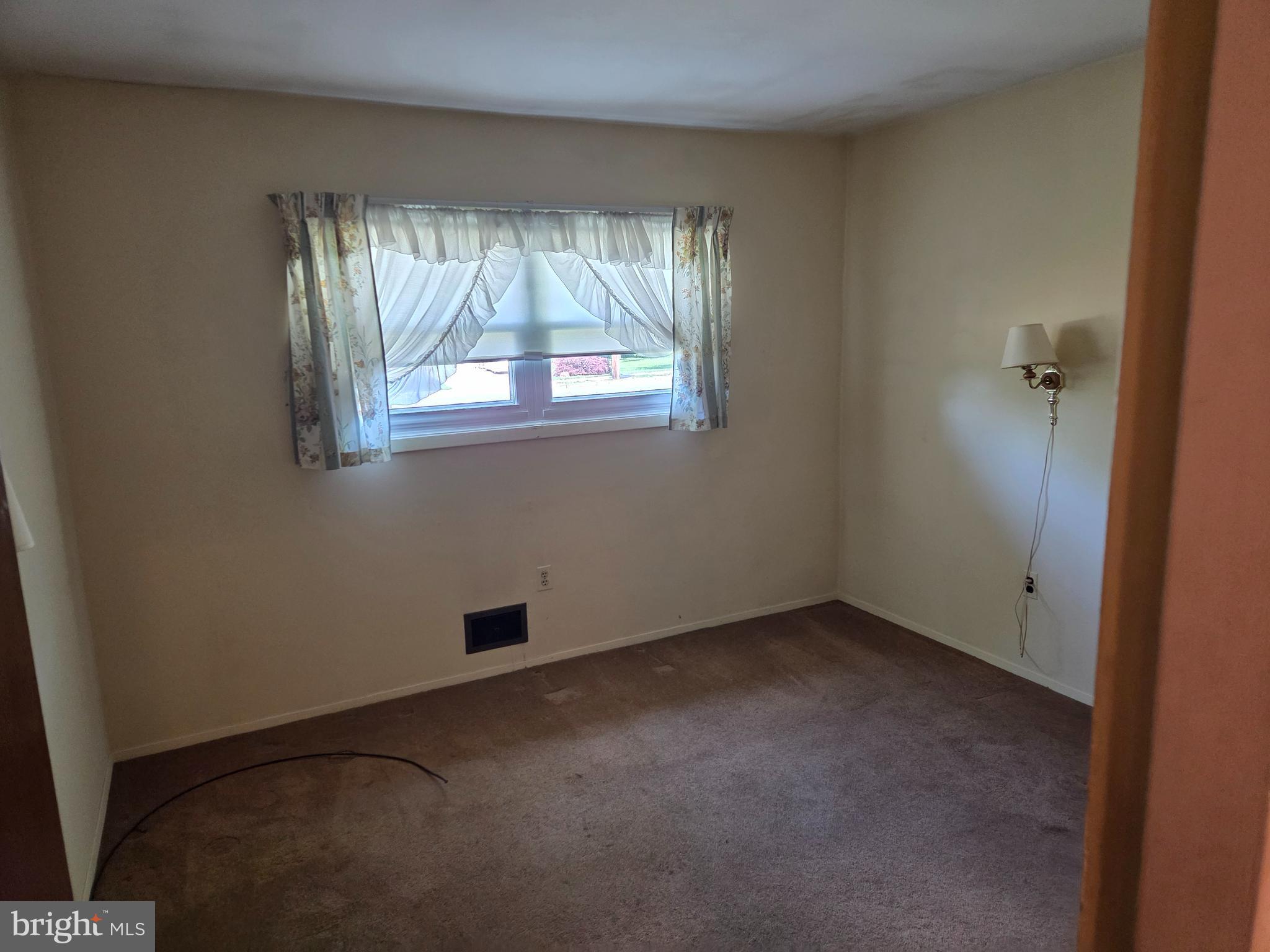 107 Upper Ferry Road Ewing, NJ 08628 - Photo 16 of 23 3rd bedroom