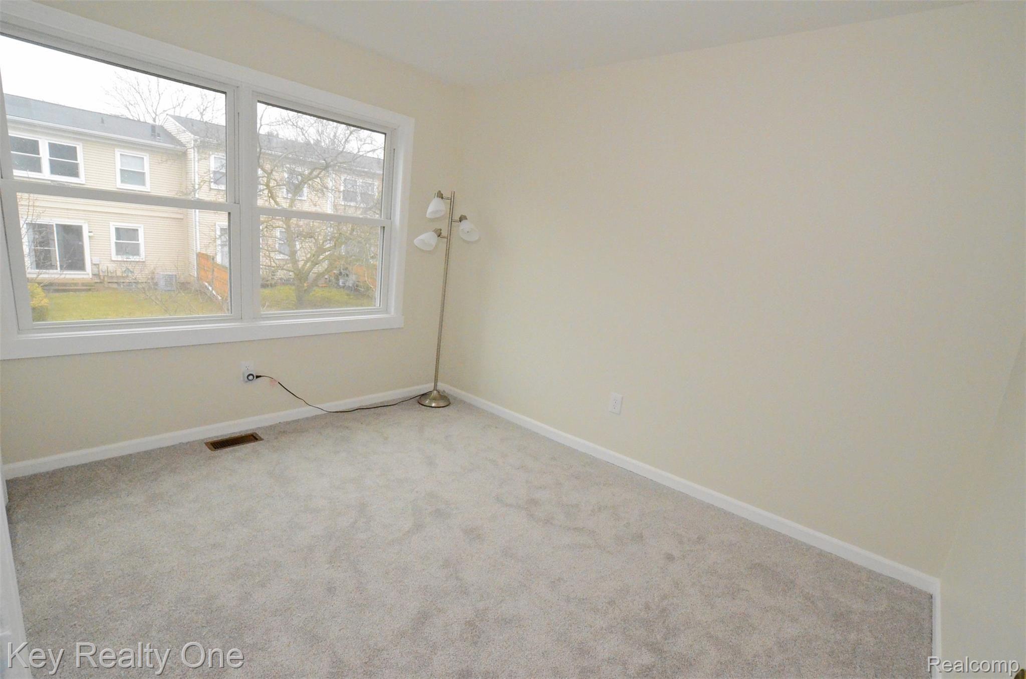 920 Little Hill Court Rochester, MI 48307 - Photo 12 of 26 Bedroom 2.jpg