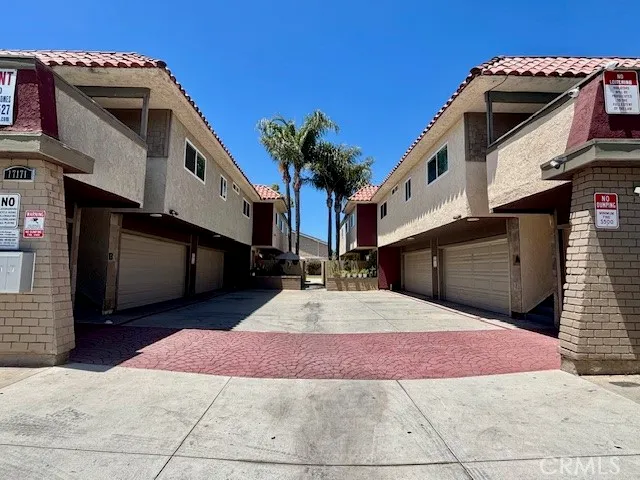 $3,795 | 17171 Elm Lane, Unit A, Huntington Beach, CA 92647