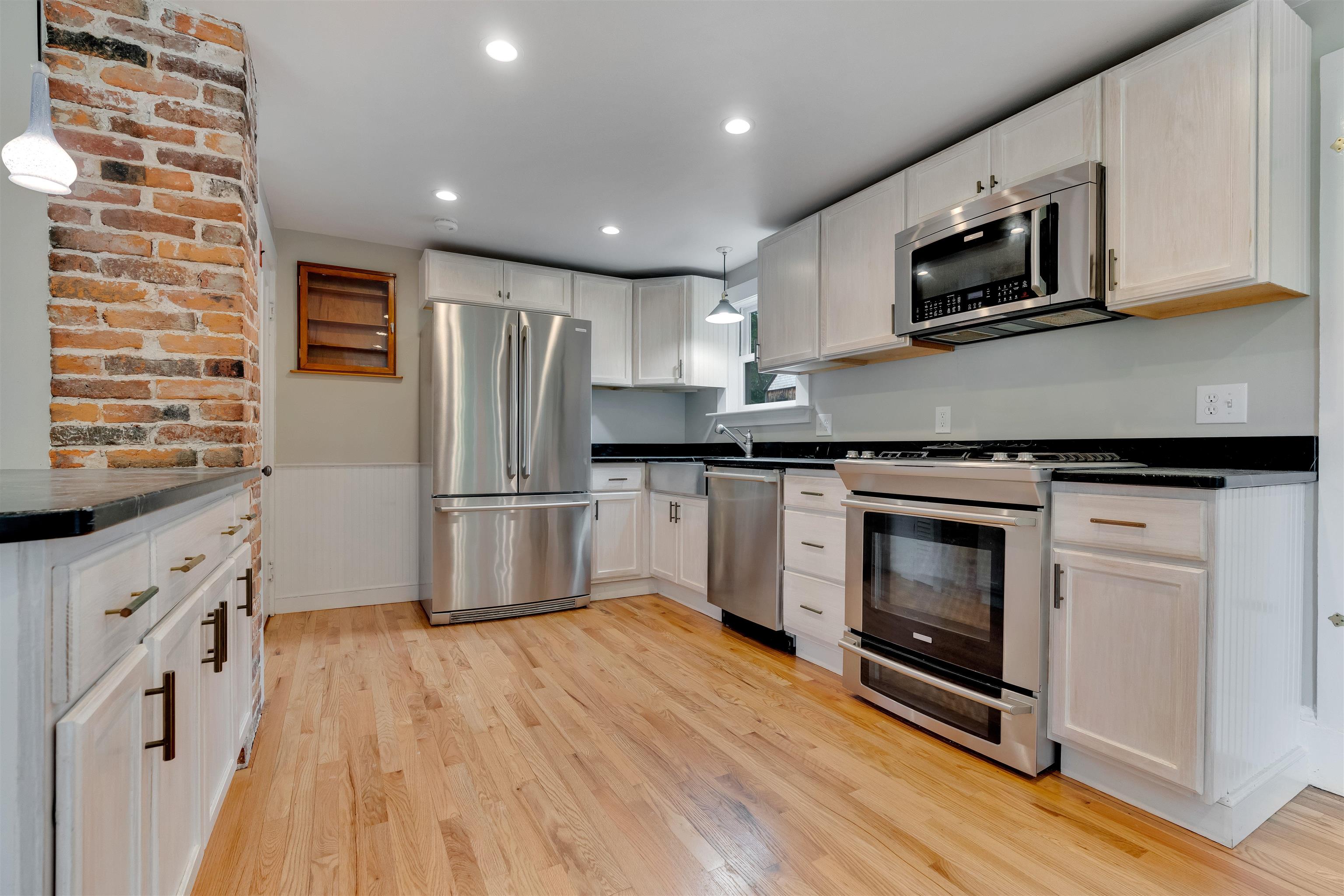 223 Mill Road Hampton, NH 03842 - Photo 5 of 59