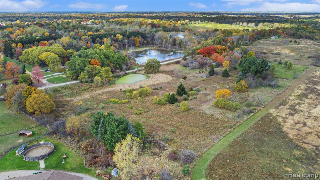 3290 Fisher Road Howell, MI 48855 - Photo 30 of 37 Gallery Image 30