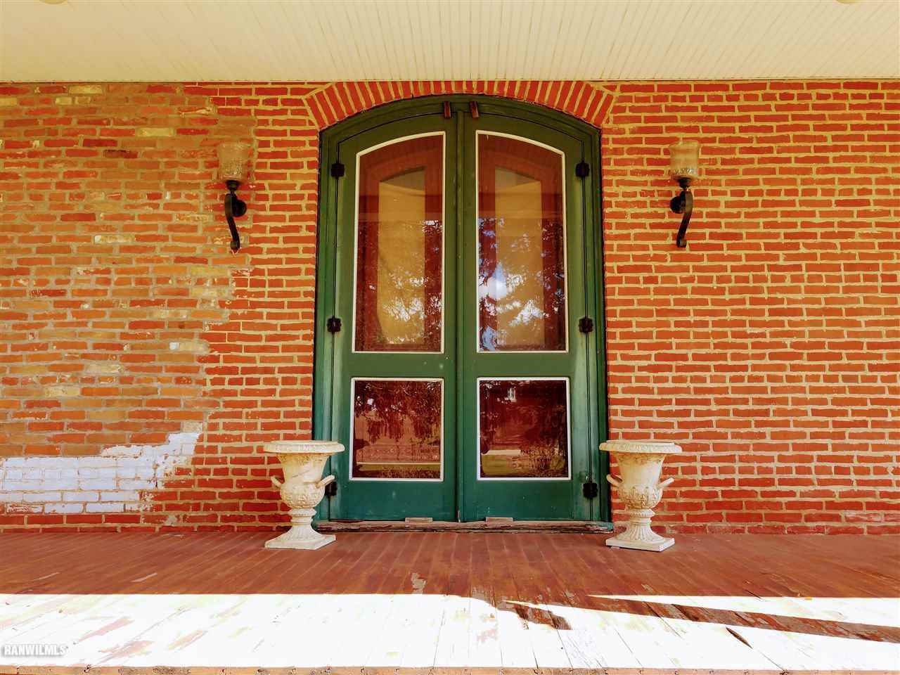 19129 Cyclone Ridge Road Mount Carroll, IL 61053 - Photo 2 of 33 a picture of a door of the house