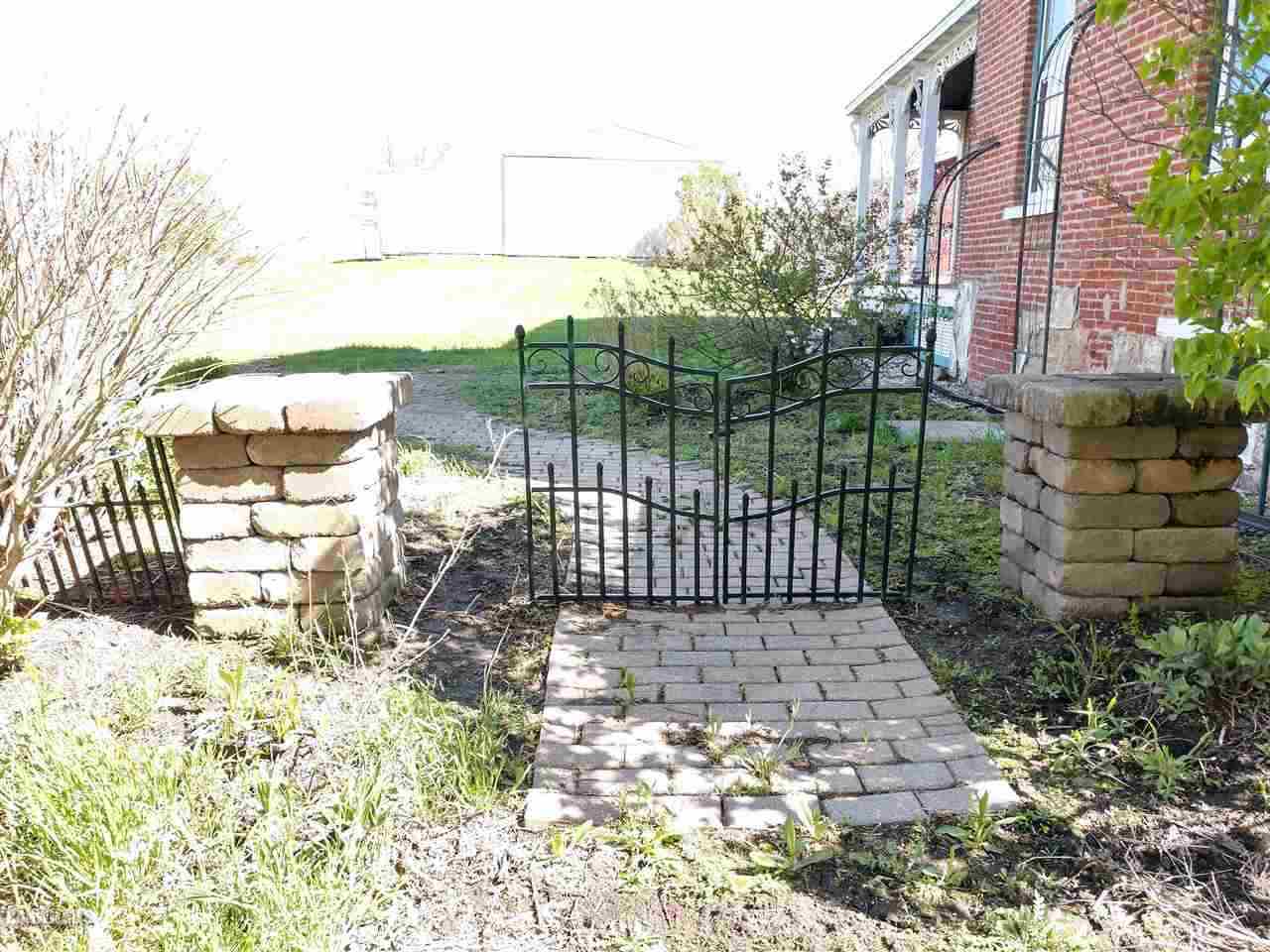 19129 Cyclone Ridge Road Mount Carroll, IL 61053 - Photo 5 of 33 a view of a yard