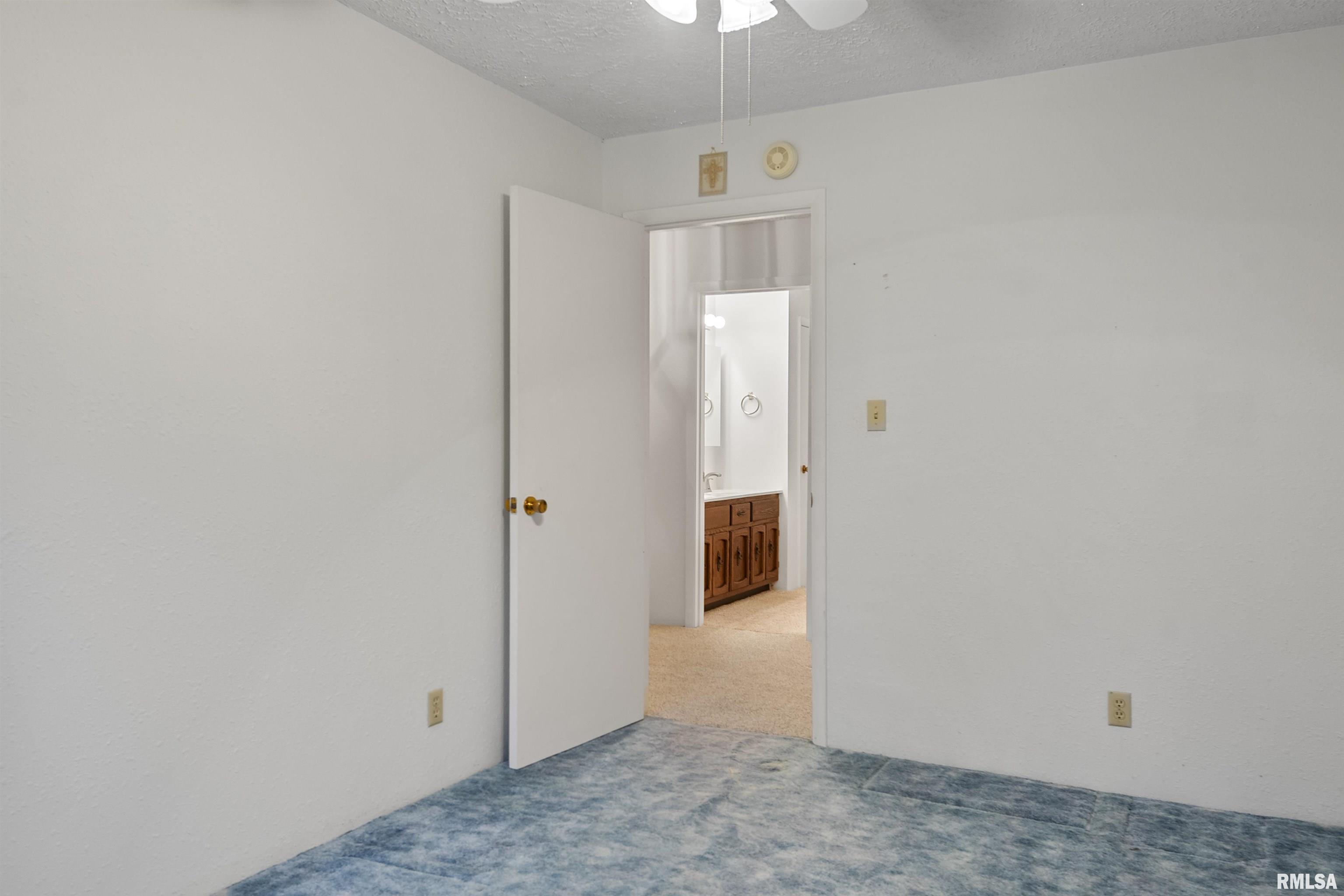 2221 West Rd Drive Springfield, IL 62711 - Photo 33 of 40