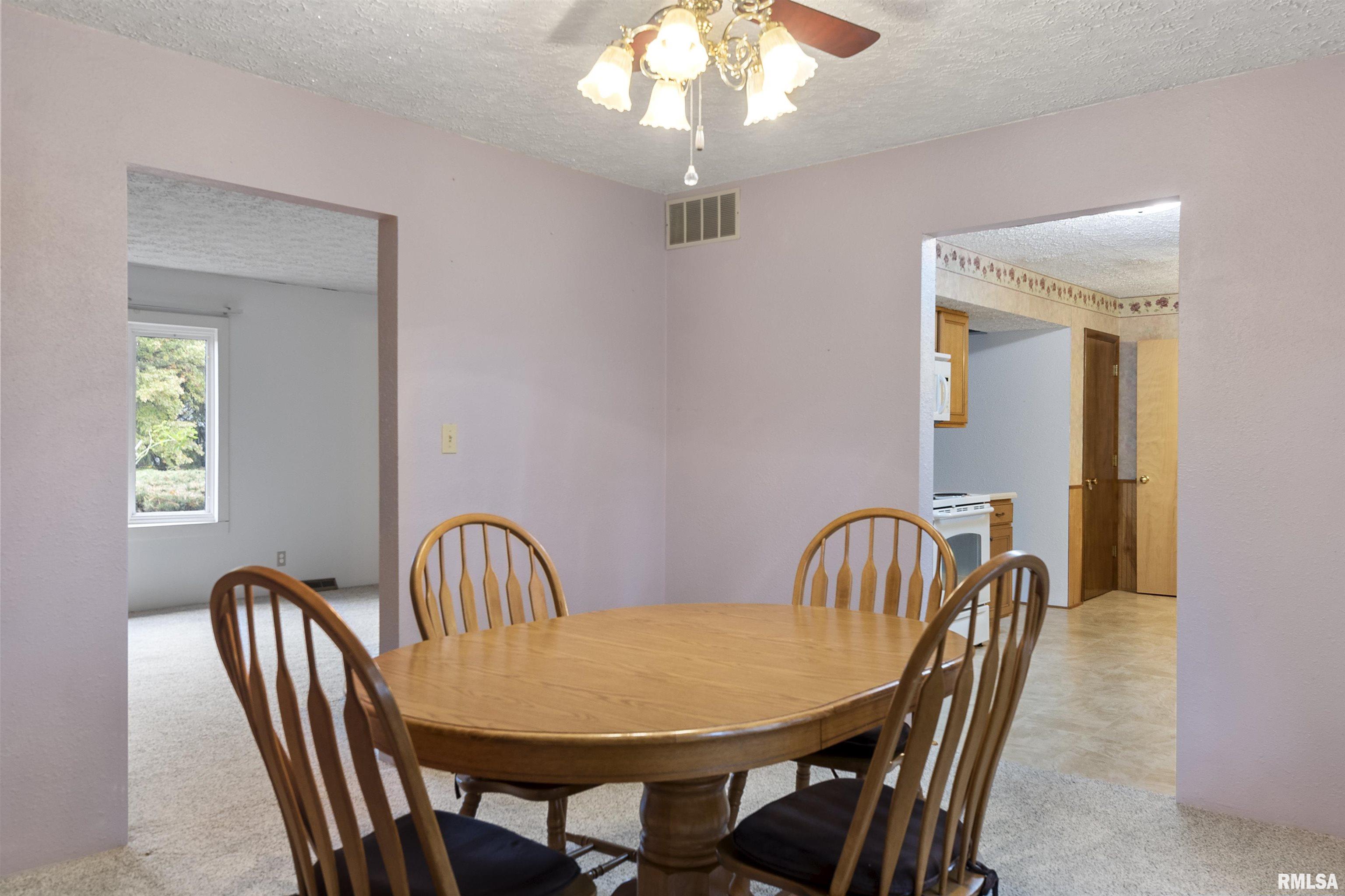 2221 West Rd Drive Springfield, IL 62711 - Photo 10 of 40