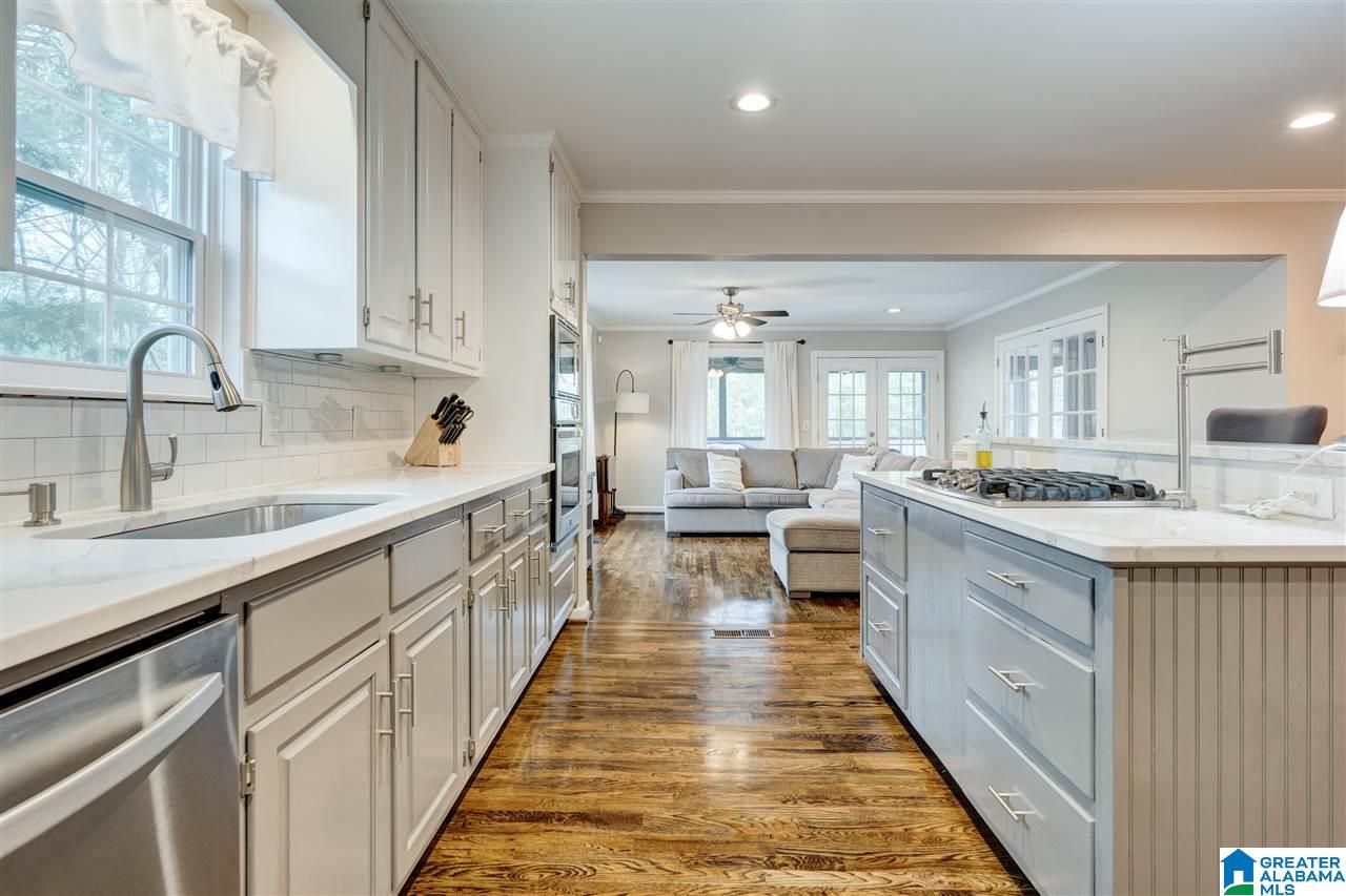3217 Green Valley Road Birmingham, AL 35243 - Photo 6 of 26
