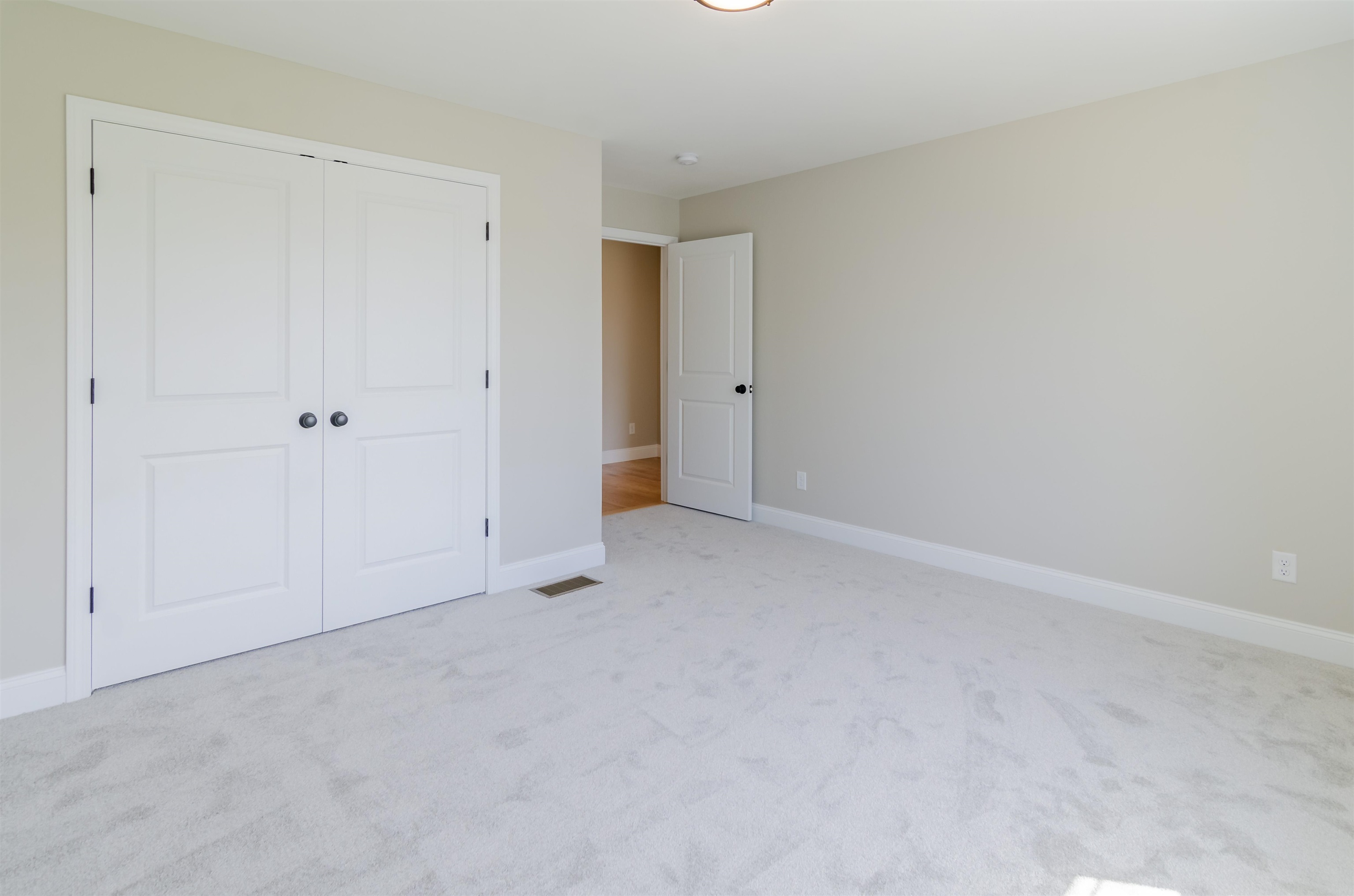 2 B Button Drive Londonderry, NH 03053 - Photo 15 of 19