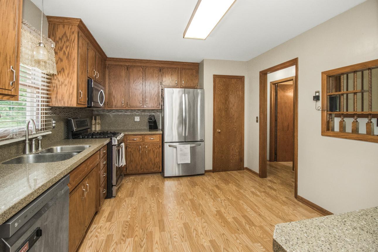 13566 Lexington Road Montgomery, MN 56069 - Photo 8 of 44 Gallery Image 8