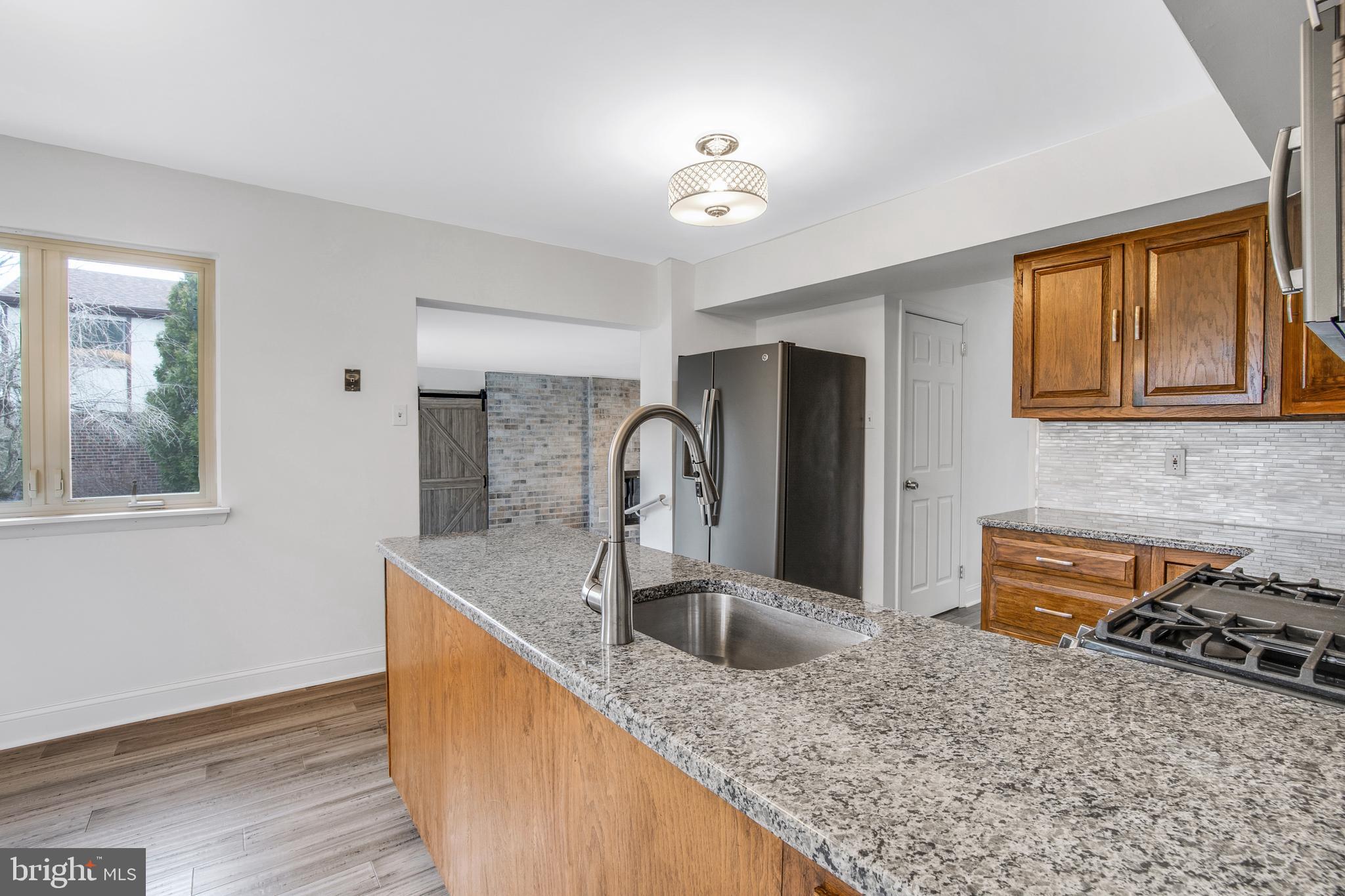 8551 Old Line Road Philadelphia, PA 19128 - Photo 5 of 12 KITCHEN